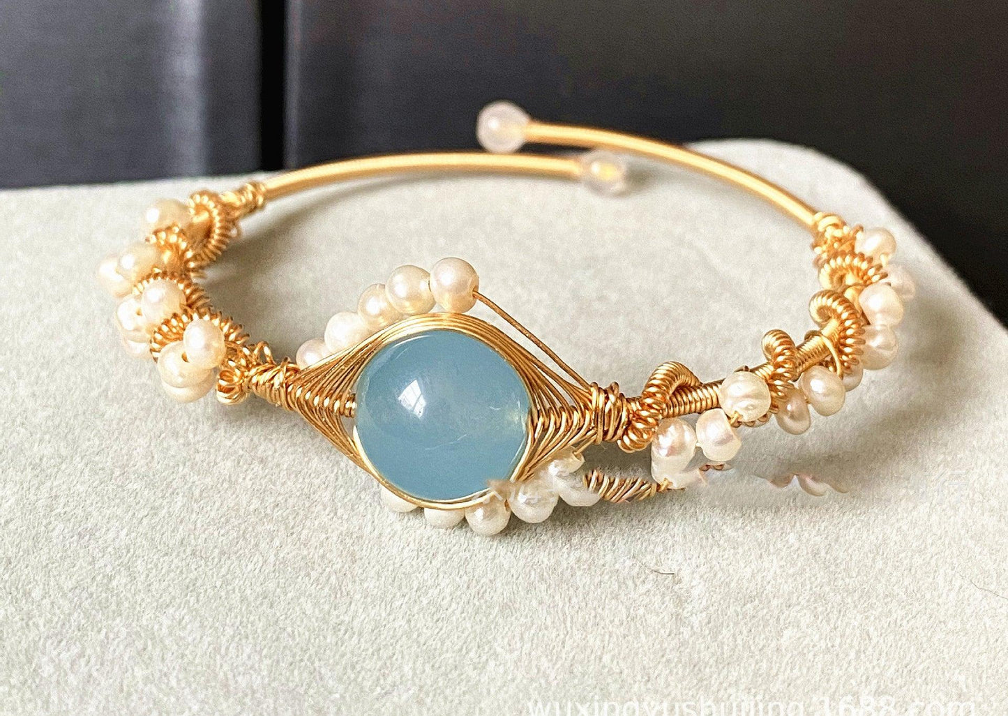white pearl bracelet