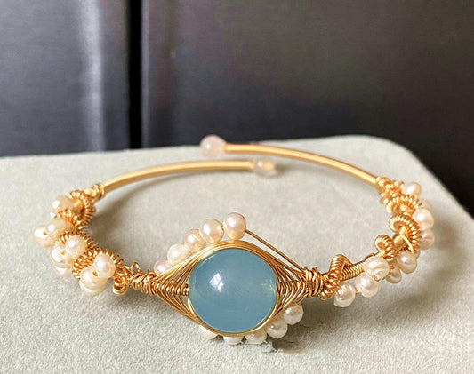 pearl bracelet